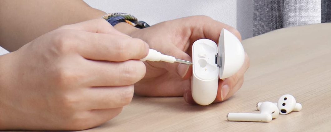 AirPods Pro sempre puliti con pochi spiccioli con questo kit di pulizia 3 in 1