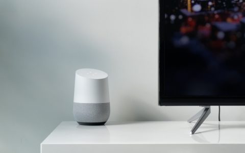 Google Home: un bug permetteva di spiare gli utenti