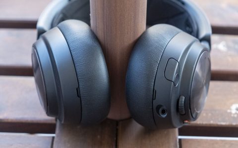 SteelSeries Arctis Nova Pro sono le cuffie in offerta del giorno su Amazon