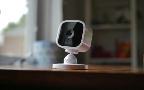 Videocamera di sicurezza Blink Mini gode di uno sconto del 25% su Amazon