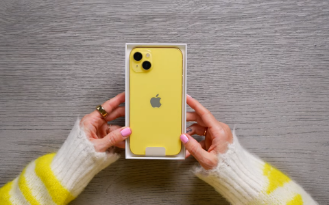 iPhone 14 Giallo da 256GB ad un prezzo da FAVOLA su Amazon (con spedizione gratuita)