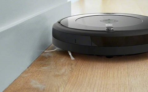 iRobot Roomba oggi TI COSTA 100 euro IN MENO