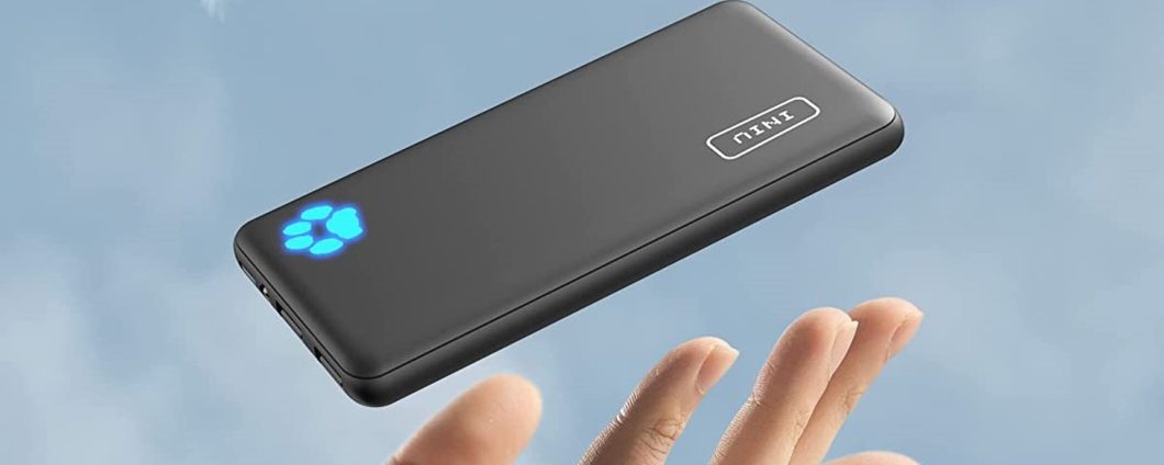 Power bank da 10.000mAh A SOLI 18 euro su Amazon