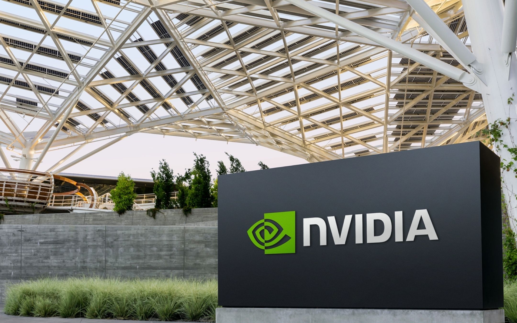 Nvidia critica Biden e loda Trump: polemica sulle nuove regole AI