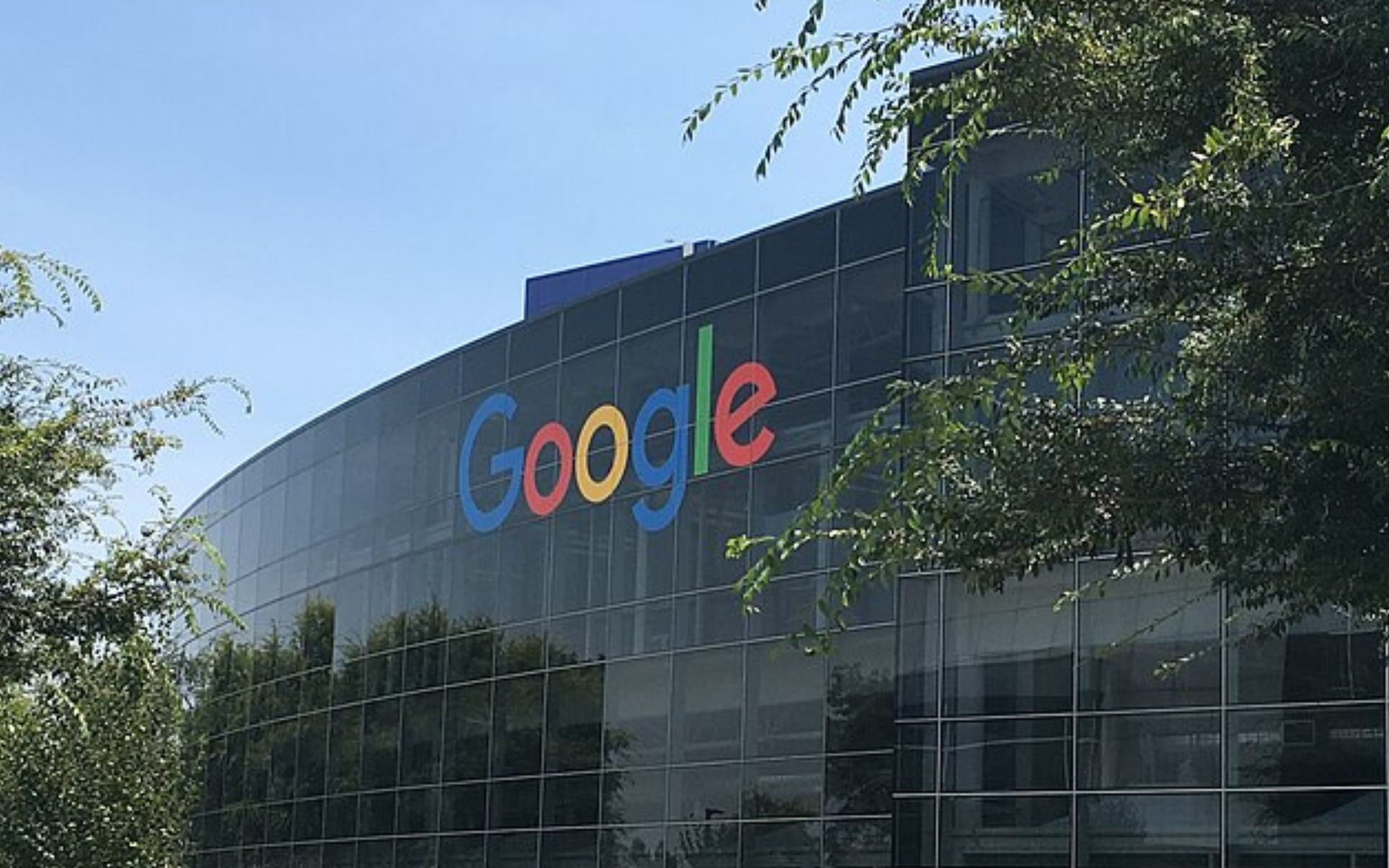 Google offre incentivi per l’uscita dei dipendenti: focus sull’AI